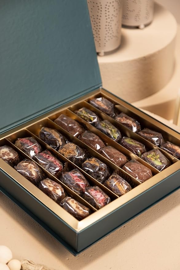 OMNIYA Delicacy Exquisite Medjool Dates 24 PCs Collection - Pistachio Strawberry Cinnamon Praline Lotus Ashta Cream - Essential Gift for Ramadan Eid Holidays Birthdays &amp Special Occasions