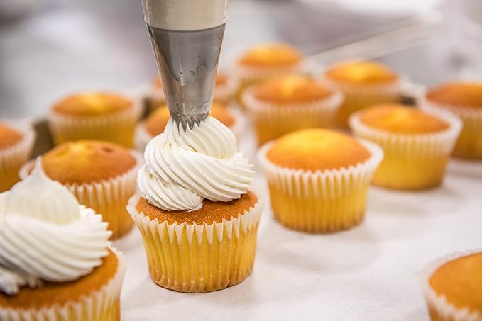 Rich's Allen Country White Buttrcream Icing ZTF 28 Pound (Pack of 1) buttercream frosting for cake decorating cake baking supplies