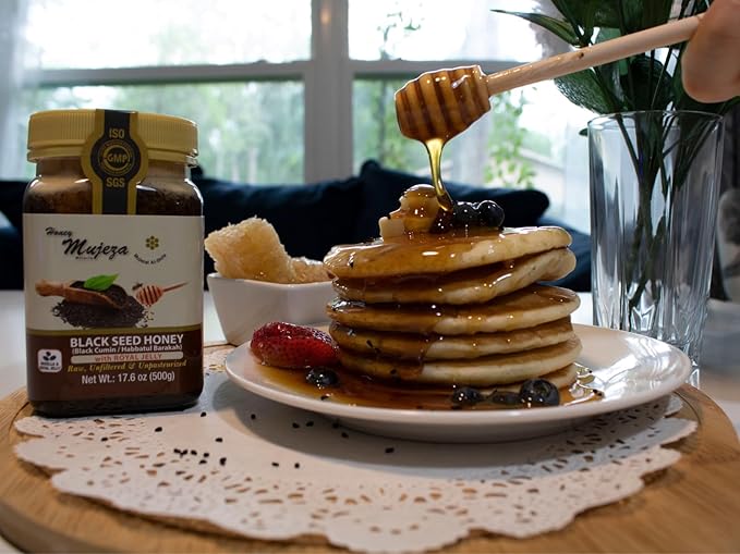 Black Seed Honey with Royal Jelly - Not Mixed with Oil or Powder - Gluten Free - Non GMO - Organic Honey - Immune Booster - 100% Natural Raw Honey (500g /17.6oz)