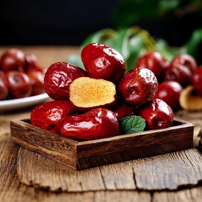 DGYLHBJ Jujube Dates 1.1LB/500g(pack of 4) Chinese Red Dates in Gift Box Selected Natural Dried Dates for Cooking Baking Tea Chewy Jujube Snacks No Additives 红枣礼盒装