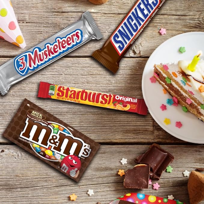 Mars M&ampM'S SNICKERS 3 MUSKETEERS SKITTLES &amp STARBURST Variety Pack Full Size Bulk Candy Assortment 56.11 oz 30 Count