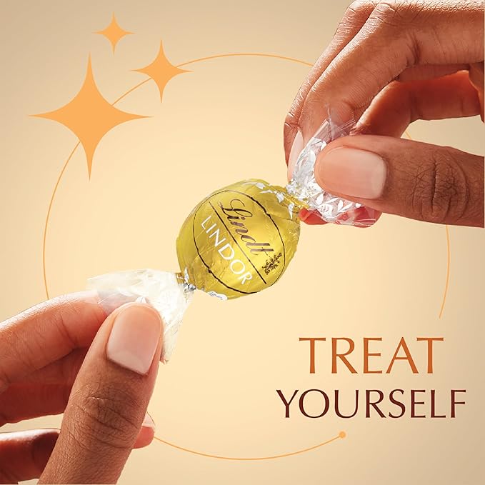 Lindt LINDOR White Chocolate Candy Truffles Smooth Melting Truffle Center Bulk Candy Individually Wrapped 60 Ct