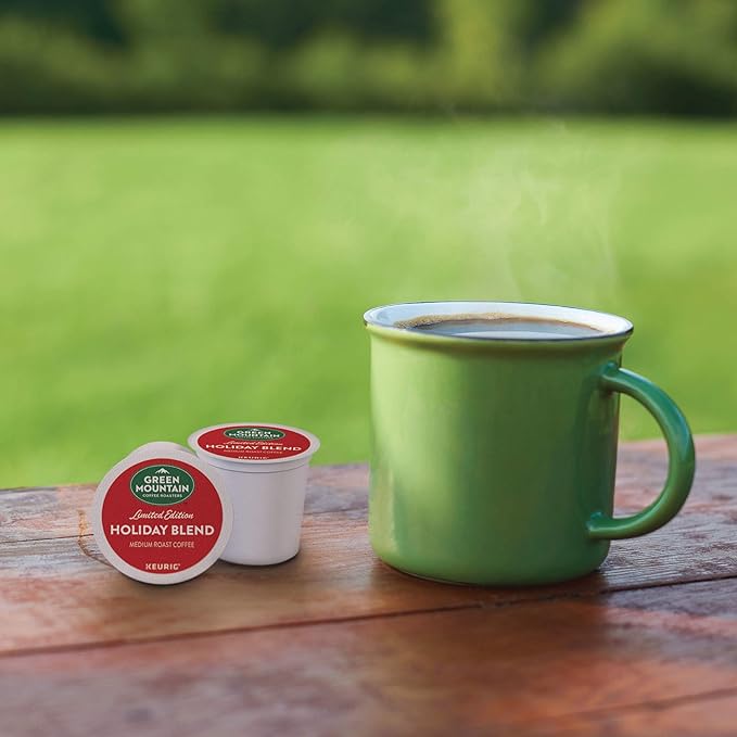 Green Mountain Coffee Roasters Holiday Blend Keurig Single Serve K-Cup Pods 72 Count (6 Packs of 12)