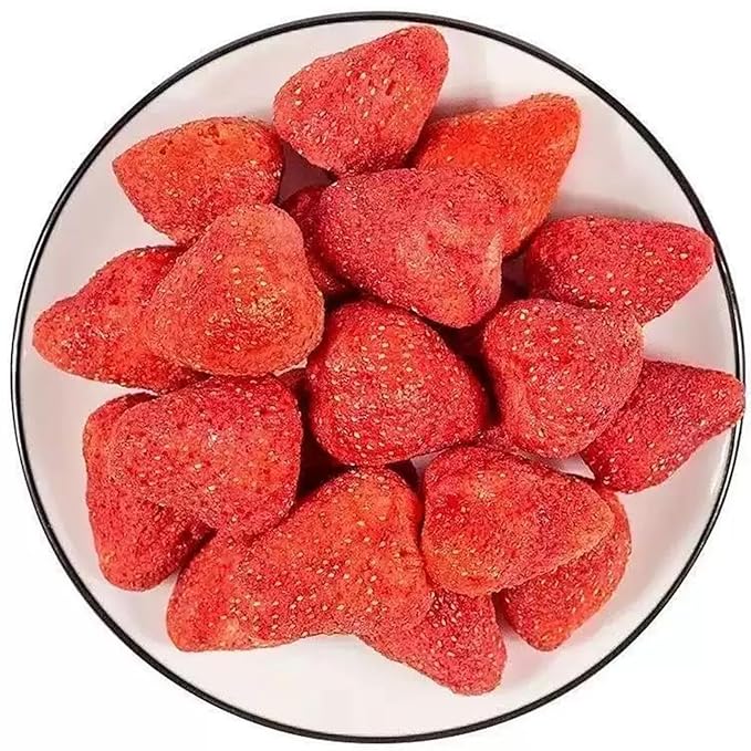 8.82 Oz Freeze Dried Strawberries Crispy Freeze-Dried Whole Strawberries Intense Sweet &amp Tart Flavor Natural Crispy Fruit Snack Dehydrated Fruit Dried Fruit Snack for Baking Yogurt