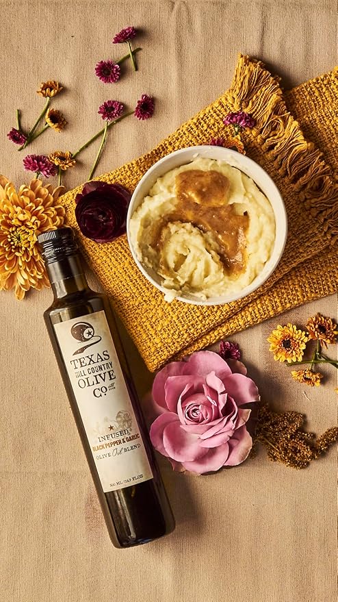 Black Pepper Garlic Infused Olive Oil - Cold Pressed Gourmet EVOO Olive Oil - Great for Dressing Dipping Marinade - No Artificial Flavors or Added Sugar - Made in Texas (8.5 Fl Oz)
