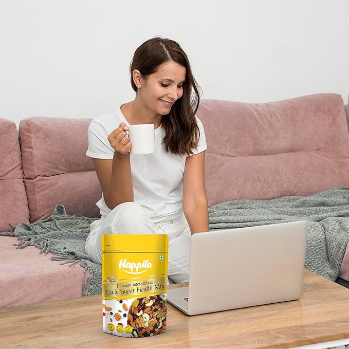 Happilo Premium International Daily Super Health Mix 160g | Premium SuperFood Mix of nuts seeds dry fruits &amp more | Perfect Party Mix Snack
