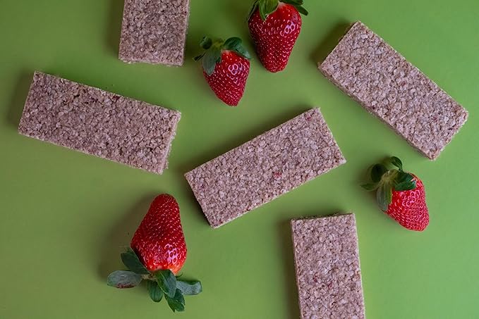 FlapJack Handmade Oat Bar - Premium English Oats (42-47%) | High Fiber Slow-Release Energy | Vegetarian Friendly | Made in Hungary by S.P.I.N. | 15pcs x 100g Strawberry