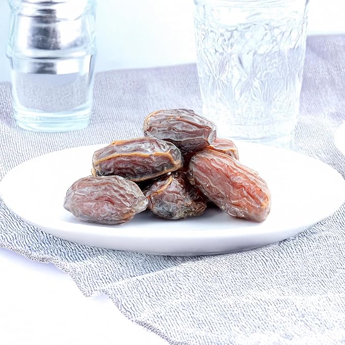 Anna and Sarah Organic Medjool Dates 5 Pound Bag No Sugar Added Natural Dried Dates in Resealable Bag 5 Lbs