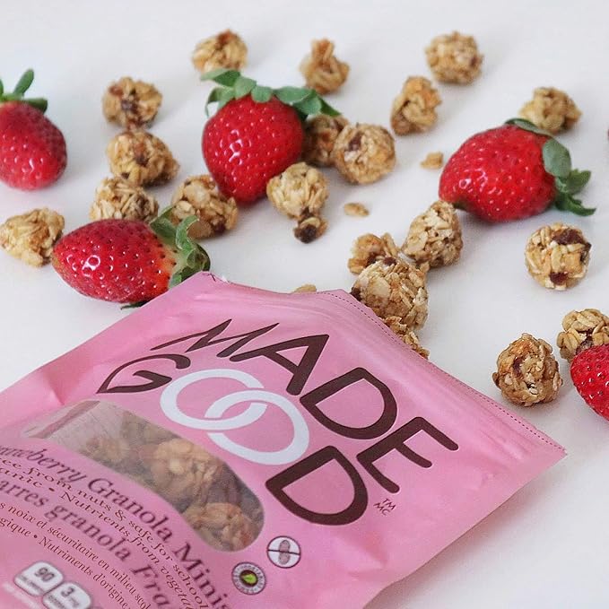 MadeGood Strawberry Granola Minis 6 Pouches (3.5 oz/ea) Granola Clusters Made with Crunchy Oats and Juicy Strawberries Convenient Individually-Wrapped Portions Allergy-Friendly School-Safe Snack