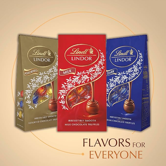 Lindt LINDOR White Chocolate Candy Truffles Smooth Melting Truffle Center Bulk Candy Individually Wrapped 60 Ct