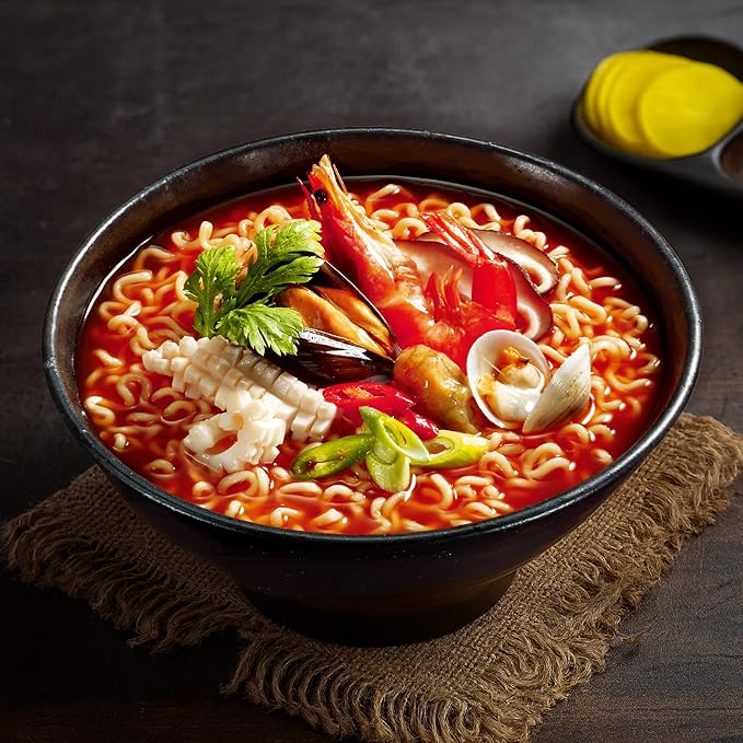 Paldo Fun &amp Yum Il Poom Seafood Instant Big Cup Noodles with Spicy Seafood Based Broth Best Oriental Style Original Korean Ramyun K-Food (3.88 oz) x 16 Pack