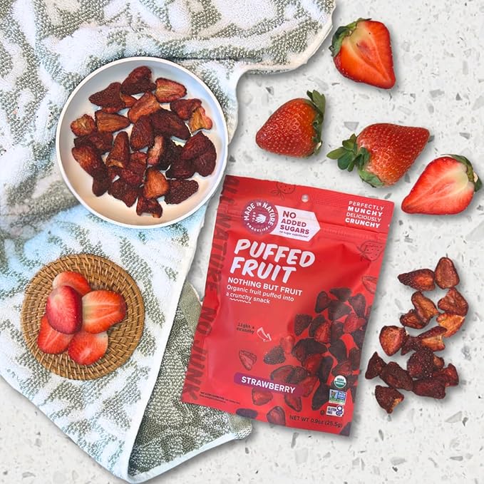 Made In Nature Organic Puffed Fruit Strawberry 0.9 Ounce Bag (Pack of 6) - Vegan Snack Non-GMO Gluten Free