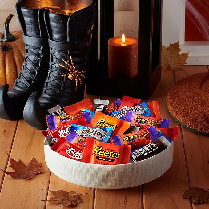 Hershey Assorted Flavored Snack Size Halloween Candy Bulk Bag 39.43 oz (75 Pieces)