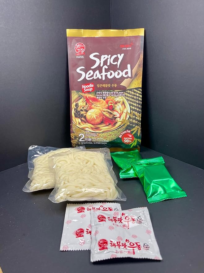 Bongojang Korean Noodle Soup Variety Pack Spicy Seafood and Deuchi Udon 2 Servings Each 98% Fat Free