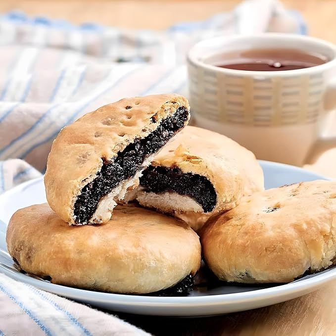 Real Lancashire Eccles Cake - 4 Cakes (Pack of 4) | British Snacks Made with Pure Butter &amp Dried Currants | Traditional &amp Delicious Fruity Cake for Tea Time Snack | 5.29 Oz/150g
