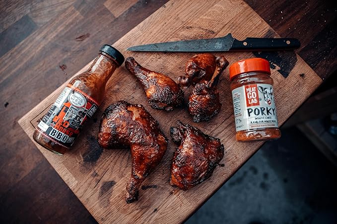 Angus &amp Oink Gift Set | Best of BBQ Gift Box | BBQ Rubs | 1 x Sweet Bones &amp Butts 220G | 1 x Dirty Cow Seasoning | 1 x Pigasus | 1 x Porky White Chick 220G
