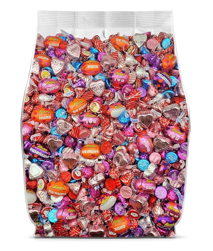 Valentines Day Candy Variety Pack Bulk 2lb - Individually Wrapped Chocolate Candy Mix for Valentines Gifts Gift Bags Party Favors Classroom Exchange - Assorted Valentines Chocolate Candy Bulk Varie