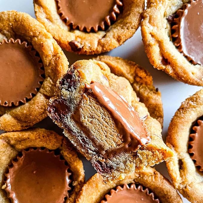 Christmas Candy Bulk 2 Lbs Miniature Peanut Butter Cups In Red Green and Gold Holiday Seasonal Wrap Individually Wrapped Gluten Free Milk Chocolate Peanut Butter Cups in Bulk Appx 100 Pieces