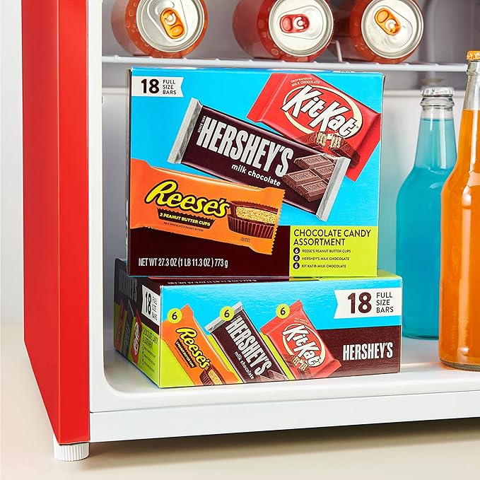 HERSHEY'S KIT KAT and REESE'S Assorted Milk Chocolate Candy Variety Box 27.3 oz (18 Count)