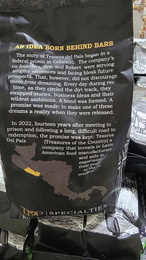 Tesoros Del Pais El Salvador Fresh Light Roast Whole Bean Coffee. 1 Kilogram (35 Ounce) Bag. High Altitude Single Origin Specialty Coffee. Benefits Real Talk Youth Impact Program