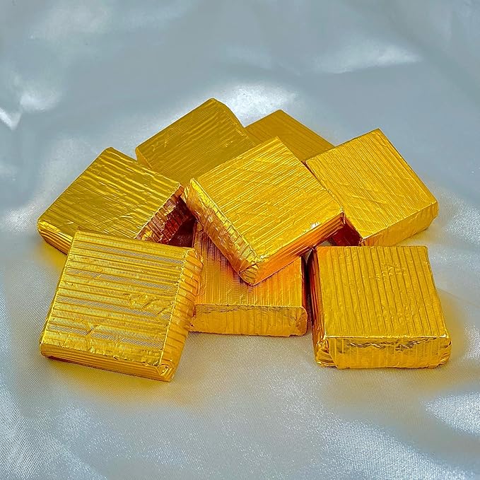 Dubai Pistachio Chocolate Gift Box – 16 Pieces x 0.7 oz) | Premium Stuffed Chocolate Gold-Wrapped Treats Inspired by Knafeh