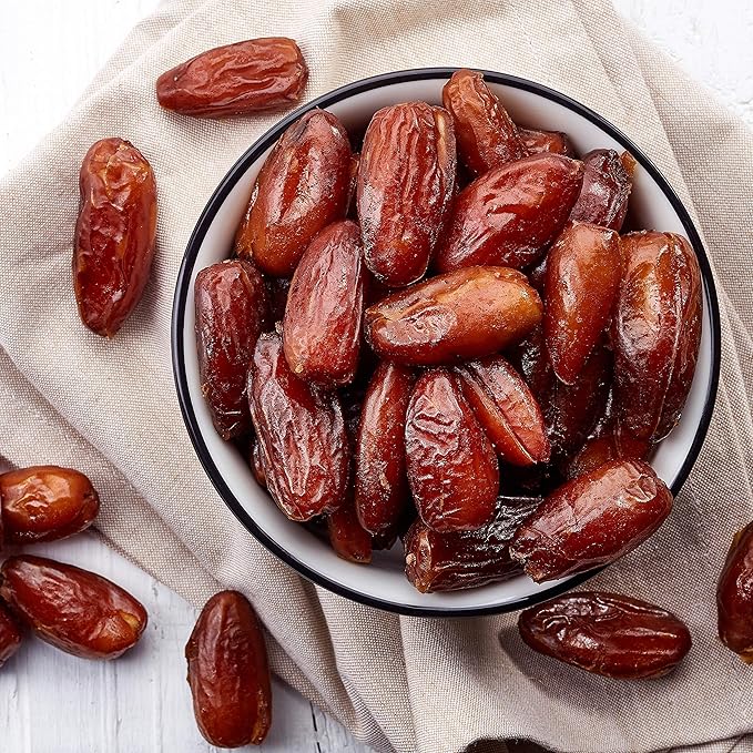 Anna and Sarah Pitted California Deglet Noor Dates in Resealable Bag 3 lbs (1 Pack)